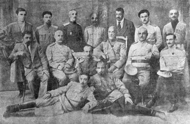 Декабрь 1918 г. Армянские военачальники (в среднем ряду второй слева Мовсес Силиков)